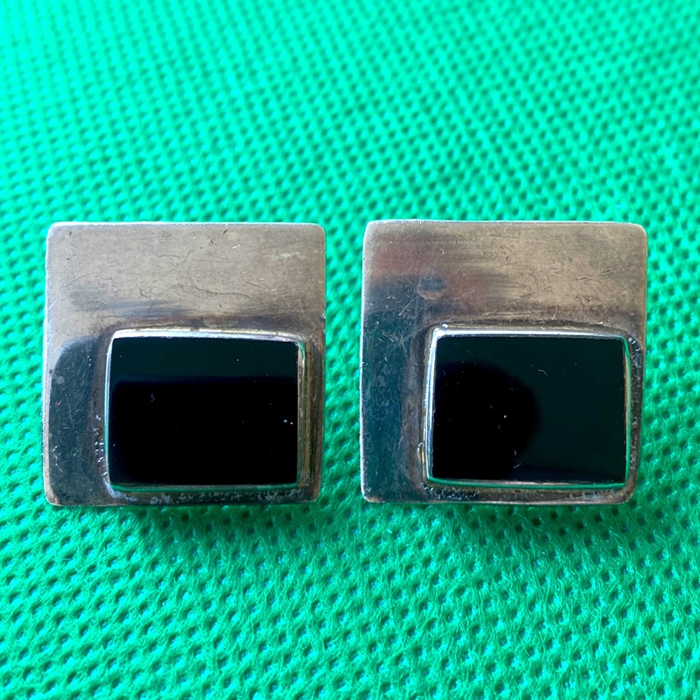 Chapel Zenray sterling silver modernist Onyx square post earrings